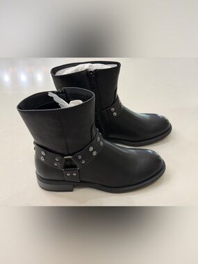 FRYE & CO. Conley Black Studded Harness Moto Ankle Boots Size 8.5 M NWT